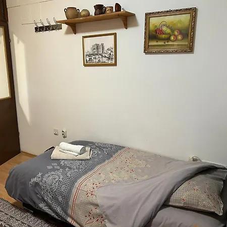 Ada Apartment